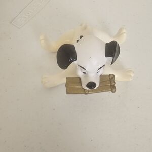 Vintage 101 DALMATIANS PUPPY WITH GOLD PRESENT / GIFT McDONALDS HAPPY MEAL